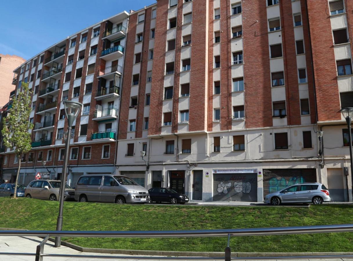 Apartmán Calida Vivienda Turistica Centrica Junto Al Funicular Y Metro Bilbao Exteriér fotografie